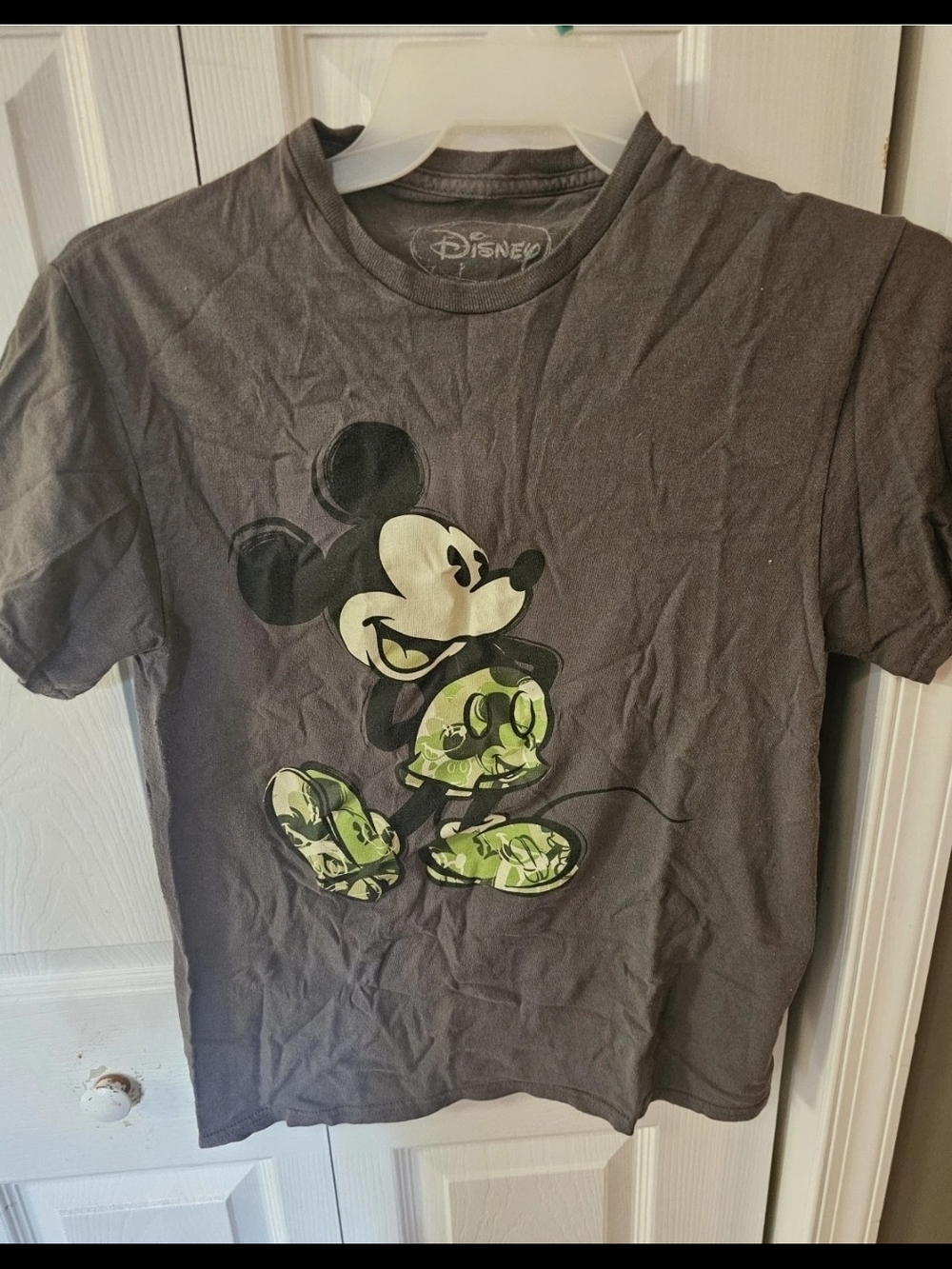 Gray Disney Mickey Mouse T-shirt With Green Mickey Camo Design Size M